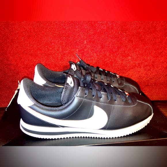 NIKE CORTEZ CLASSIC - Picture 1 of 5